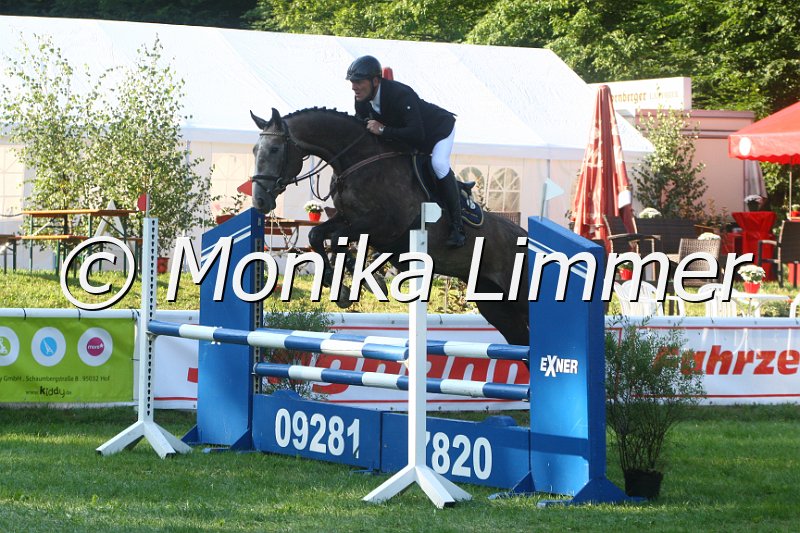 308M9148_Captain Cook_Springpf A.JPG